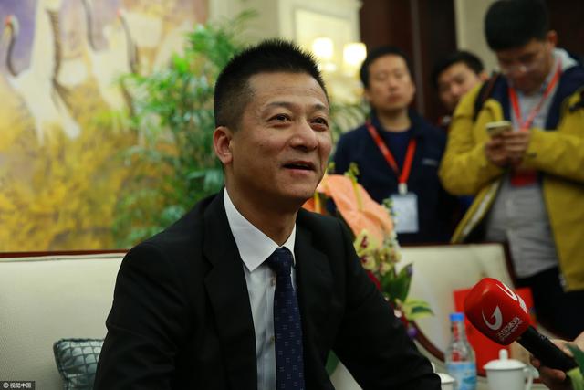 格纳布里将缺席一段时间比赛凌晨拜仁1-5不敌法兰克福的比赛，格纳布里第68分钟替补登场，随后在第70分钟因伤离场。