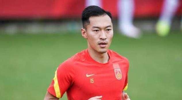 虽然目前托特纳姆热刺的伤病困扰比较严重，但此役数据方面还是给予托特纳姆热刺让步，显然机构对于托特纳姆热刺的主场表现有所期待，本场看好主胜打出。